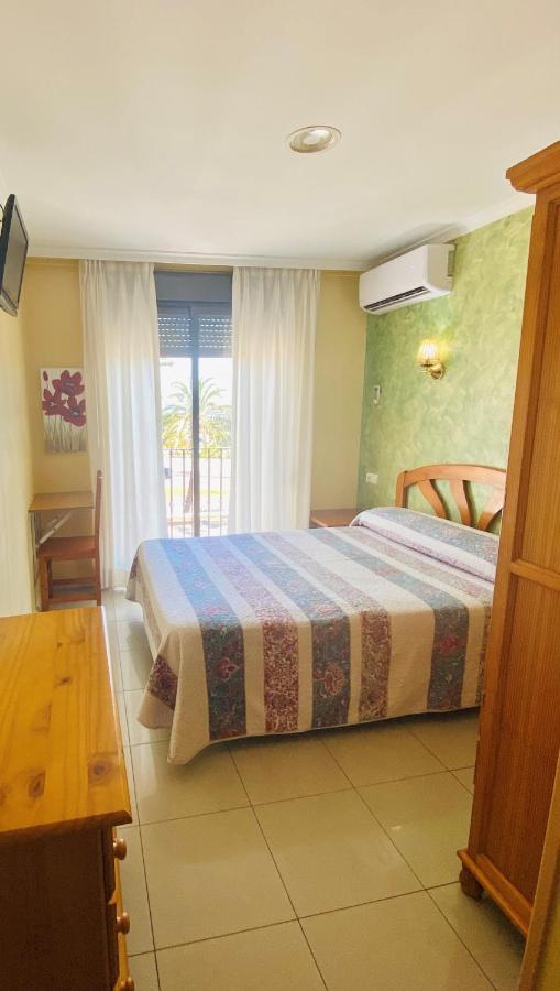 Hostal L'Anfora Denia Exterior photo