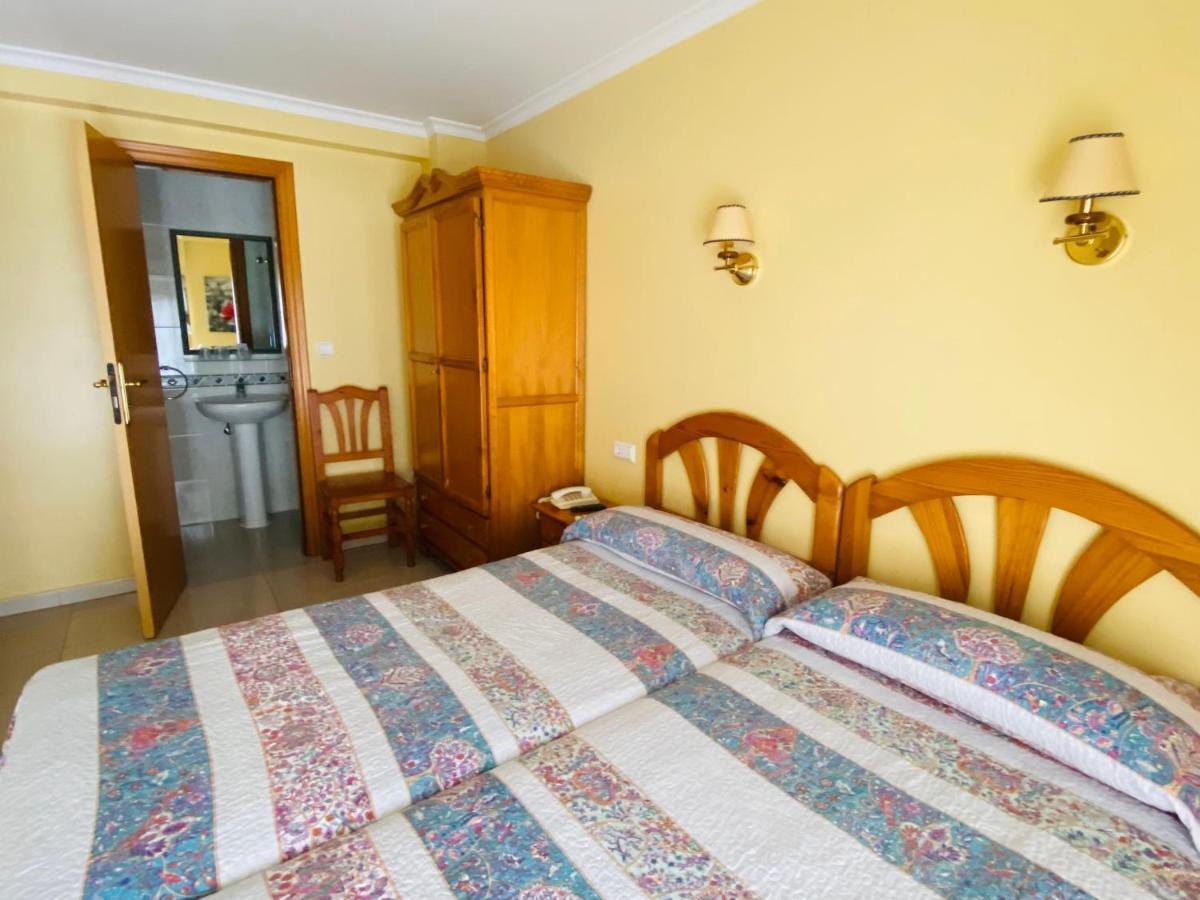 Hostal L'Anfora Denia Exterior photo