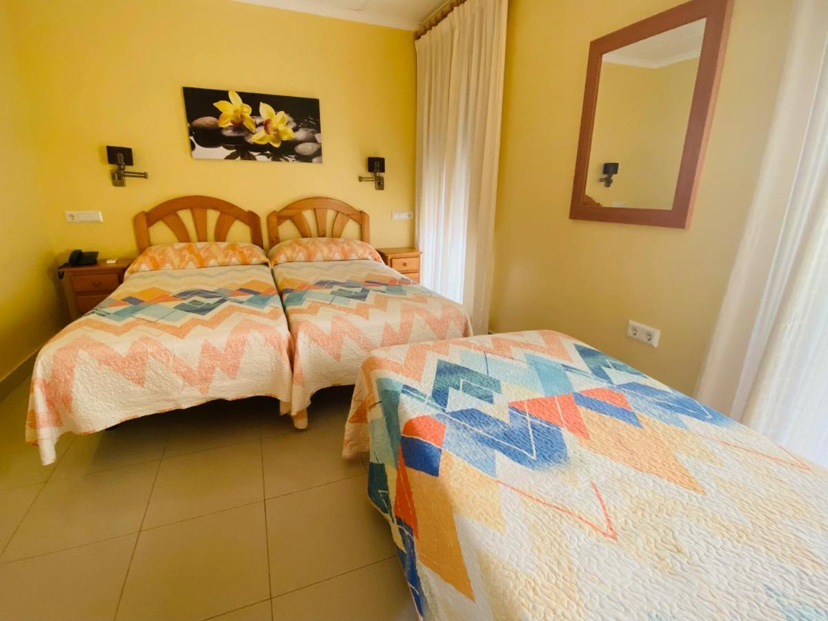 Hostal L'Anfora Denia Exterior photo